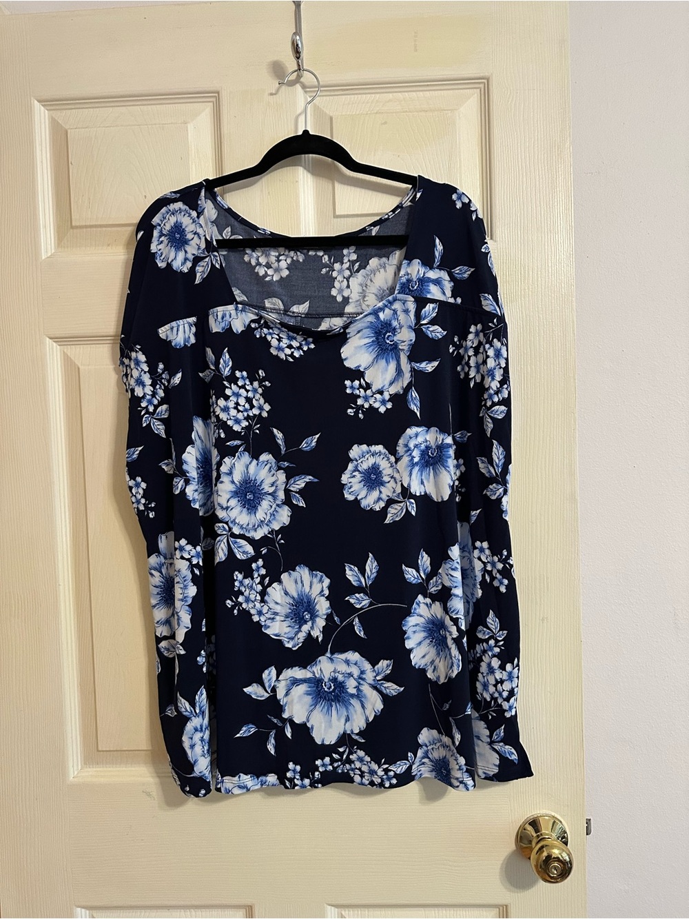 Women’s Navy Blue Floral Cap-sleeve Top